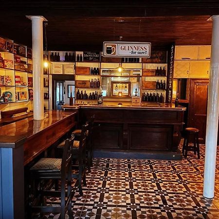 Tw O Connell Old World Irish Pub Cahersiveen Exterior foto